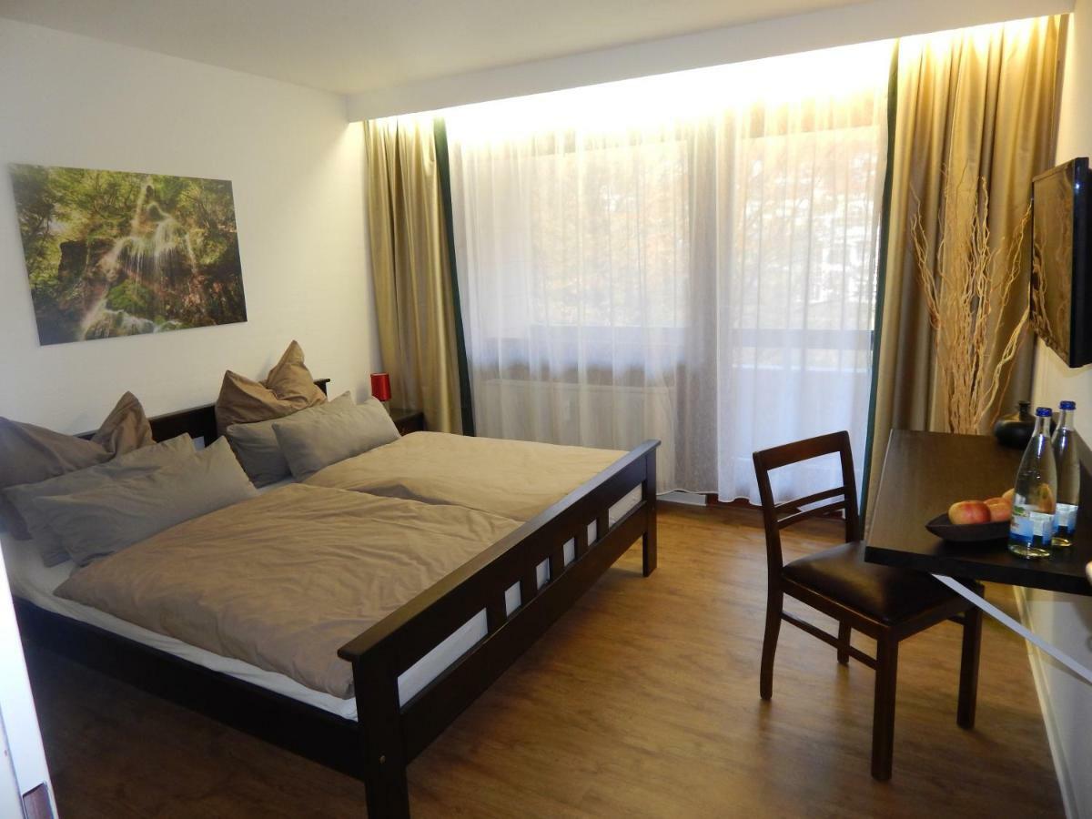 Free Apartment - Bei Den Thermen Bad Urach Bagian luar foto