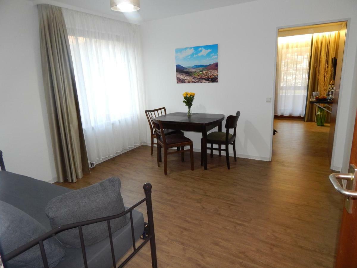 Free Apartment - Bei Den Thermen Bad Urach Bagian luar foto